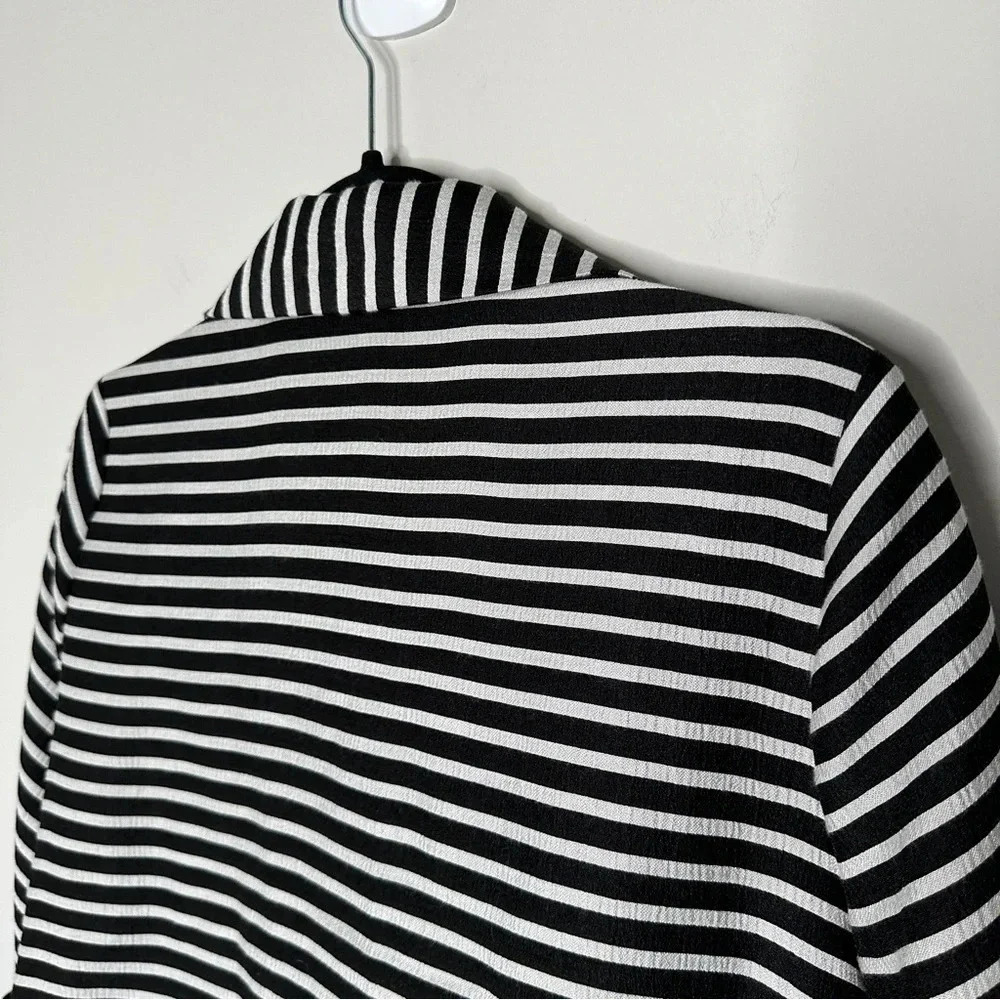 IC by Connie K Black White Stripe Blazer Medium Art 2 Wear Lagenlook Beetlejuice - Picture 11 of 12
